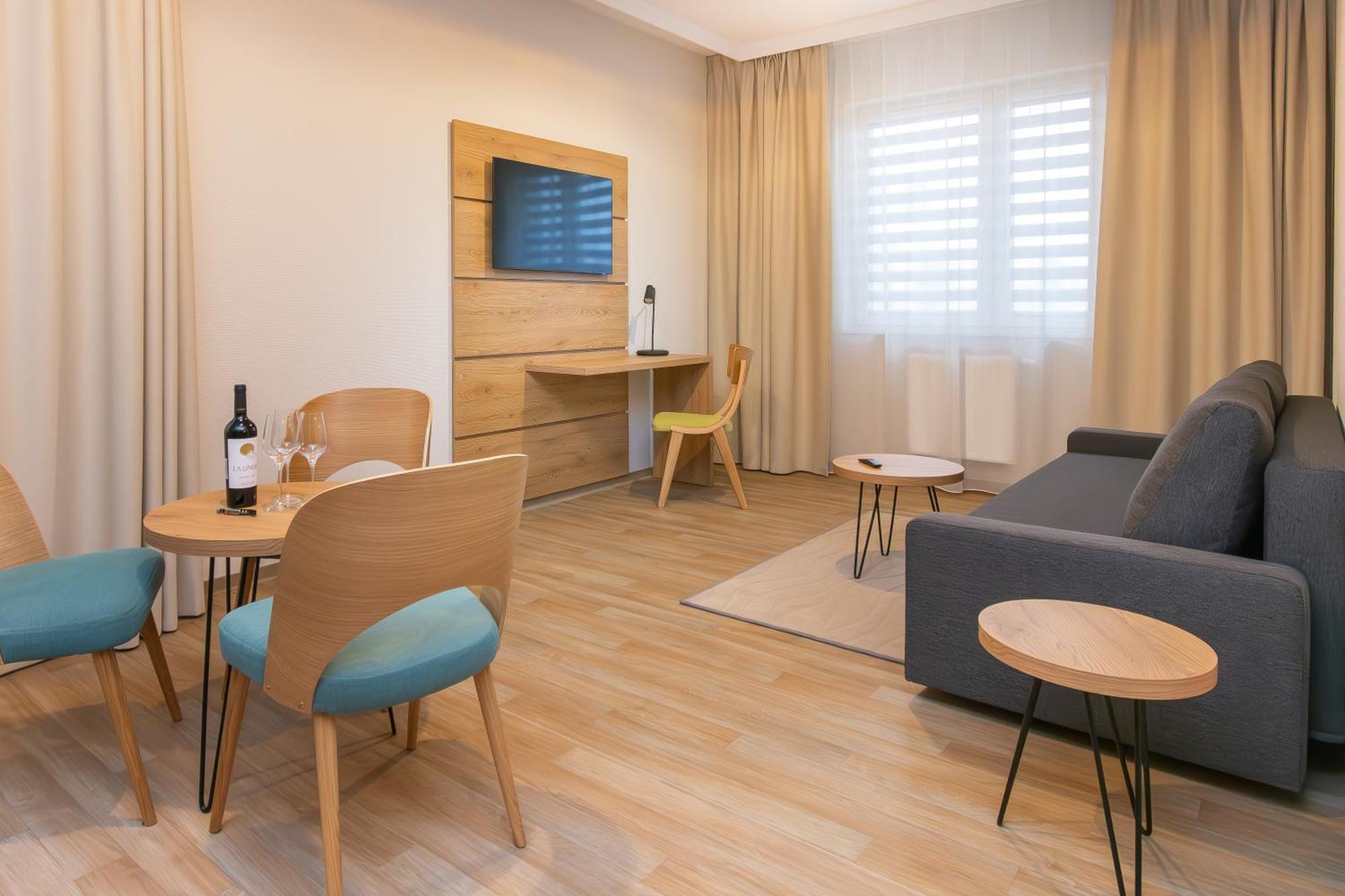 Novy Hotel 锡隆纳葛拉 外观 照片