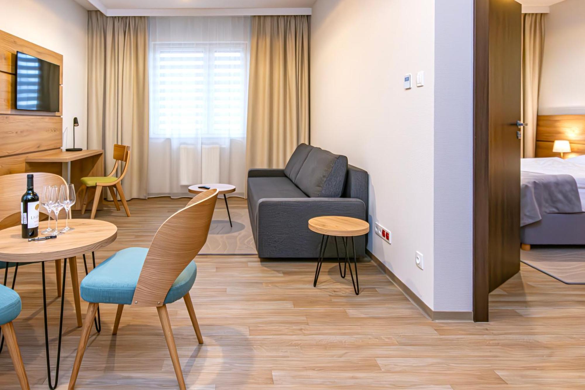 Novy Hotel 锡隆纳葛拉 外观 照片